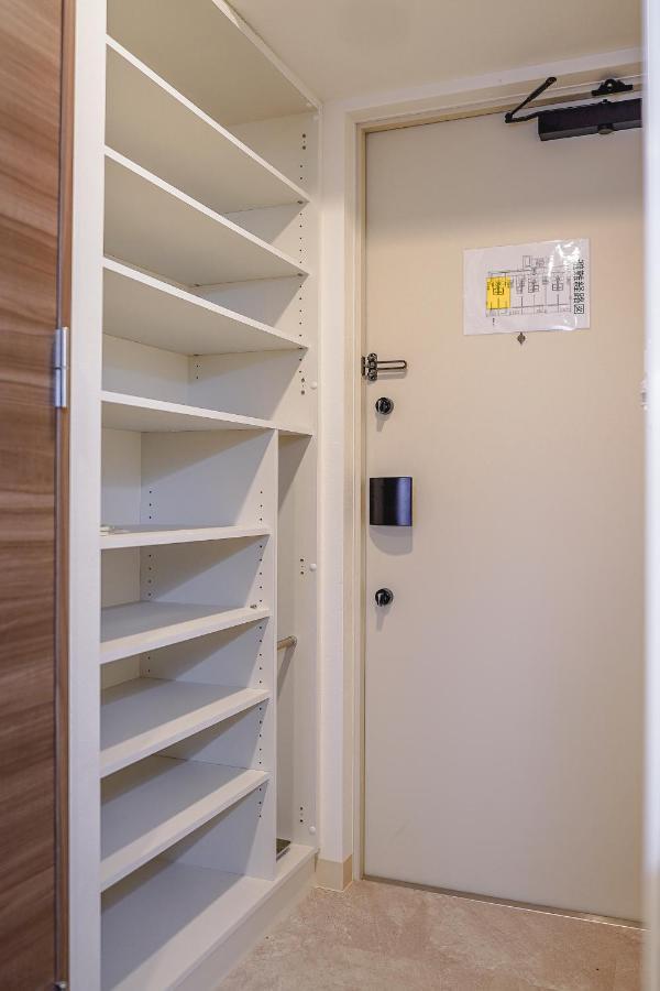 Apartment Hotel 11 Namba-Minami Ebisucho-Eki Mae Oszaka Kültér fotó